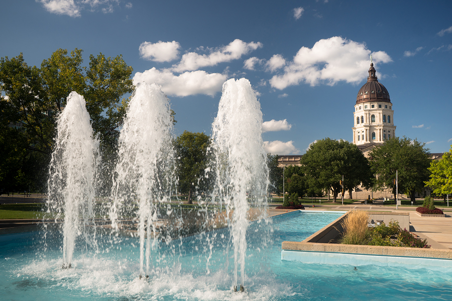 Fountains in front of the Kansas Capitol building in Topeka
