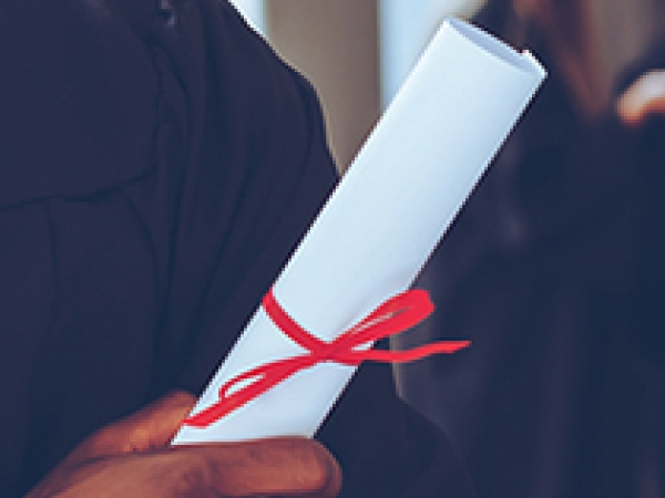 college diploma image