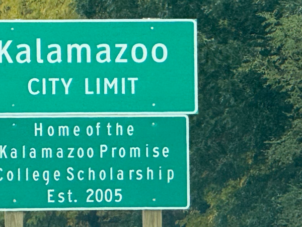 Kalamazoo CIty Limits Sign